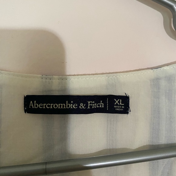 Abercrombie and Fitch blue and white ruffled top - Picture 3 of 3